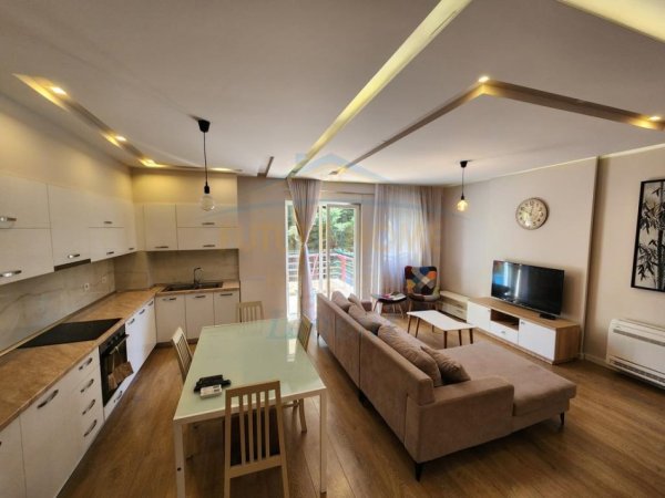 Tirane, shitet apartament 2+1 Kati 3, 112 m² 220.000 € (Liqeni I Thatë)