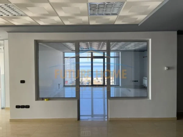 Fly Durres, jepet me qera ambjent biznesi Kati 9, 207 m² 2.000 €