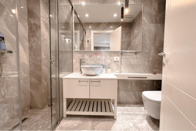 Tirane, jepet me qera apartament 2+1 Kati 2, 122 m² 1.400 € (Deliorgji)