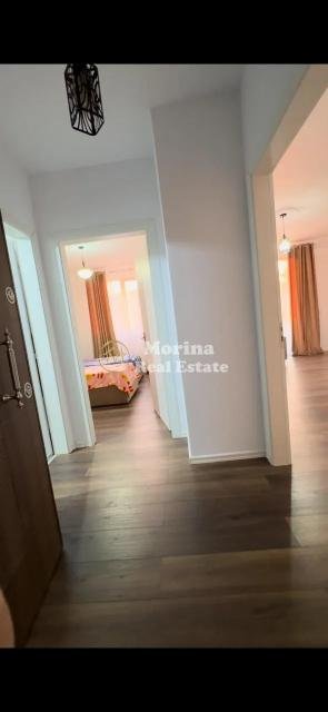 Tirane, jepet me qera apartament 2+1 Kati 4, 95 m² 420 € (Kompleksi Tom Doshi)