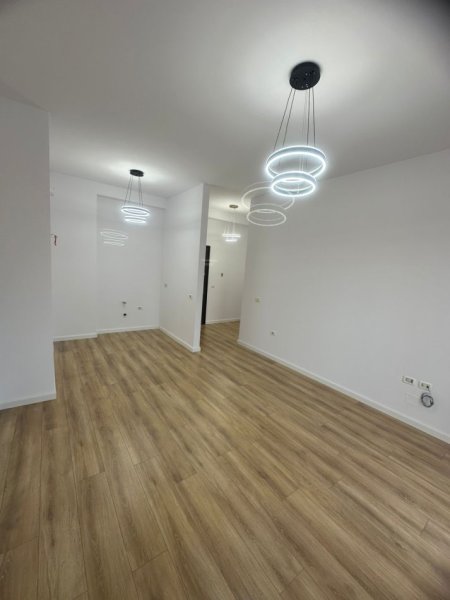 Tirane, jepet me qera apartament 1+1 Kati 4, 65 m² 92.000 € (Mistomame)