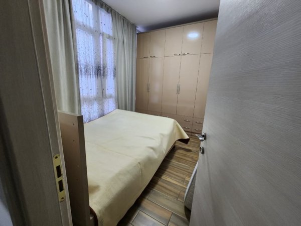 Tirane, jepet me qera apartament 1+1 Kati 2, 60 m² 600 € (Komuna parisit)