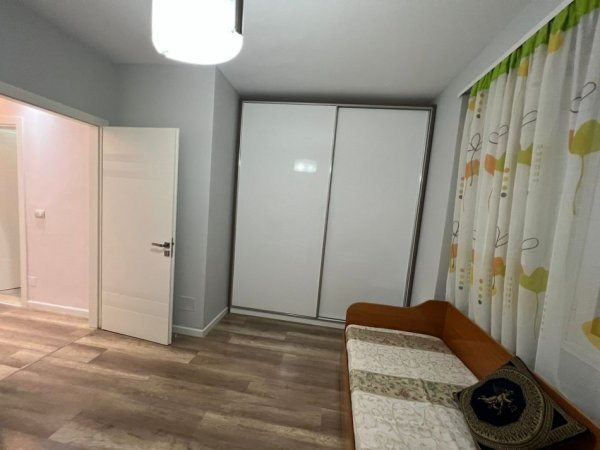 Tirane, jepet me qera apartament 2+1 Kati 2, 90 m² 650 € (kodra e diellit)