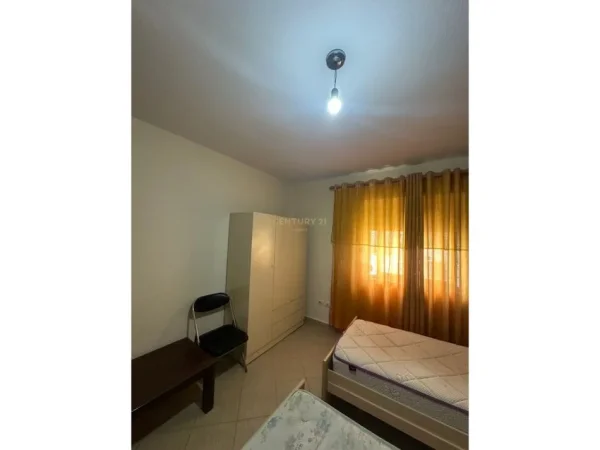 Tirane, jepet me qera apartament Kati 6, 80 m² 600 € (Pazari i Ri)