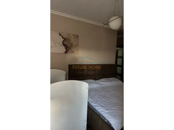 Tirane, shitet apartament 2+1 Kati 4, 104 m² 161.000 € (Fresku)