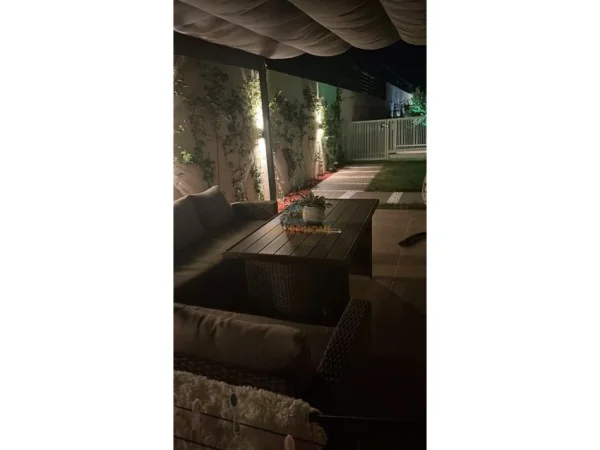 Vlore, shitet apartament 2+1+Aneks+Ballkon , 91 m² 550.000 € (Dhermi)