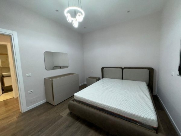 Tirane, jepet me qera apartament 1+1+Ballkon Kati 1, 85 m² 700 € (Kodra e diellit)