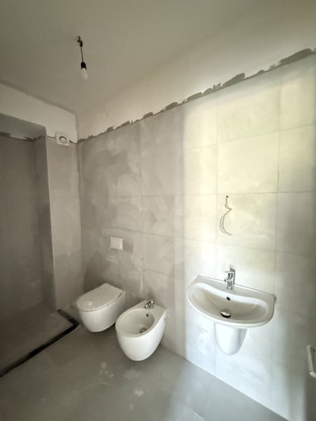 Tirane, shitet apartament 2+1+Ballkon , 95.3 m² 200.000 € (Rruga Kosovarve)