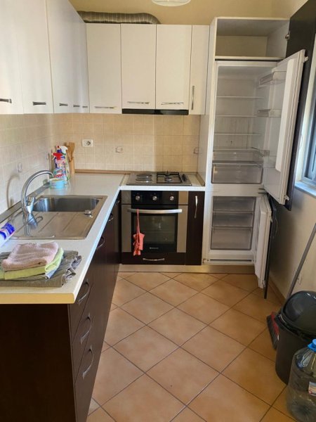 Tirane, jepet me qera apartament 2+1 Kati 6, 100 m² 550 € (Delijorgji)
