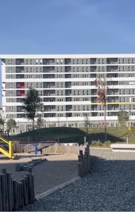 Tirane, shitet apartament 2+1+Ballkon Kati 7, 64 m² 113.000 € (Rruga 29 Nentori)