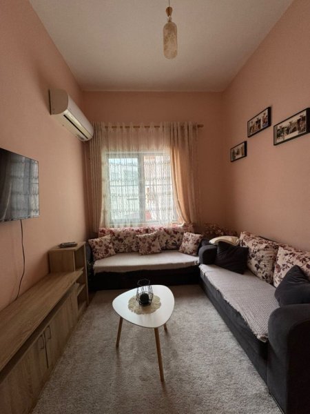 Tirane, jepet me qera apartament 2+1 Kati 2, 87 m² 400 € (Fresk)