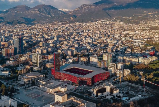 Tirane, shitet ambjent biznesi Kati 0, 217 m² 541.250 € (RR. E ELBASANIT)