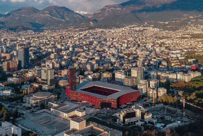 Tirane, shitet ambjent biznesi Kati 0, 217 m² 541.250 € (RR. E ELBASANIT)