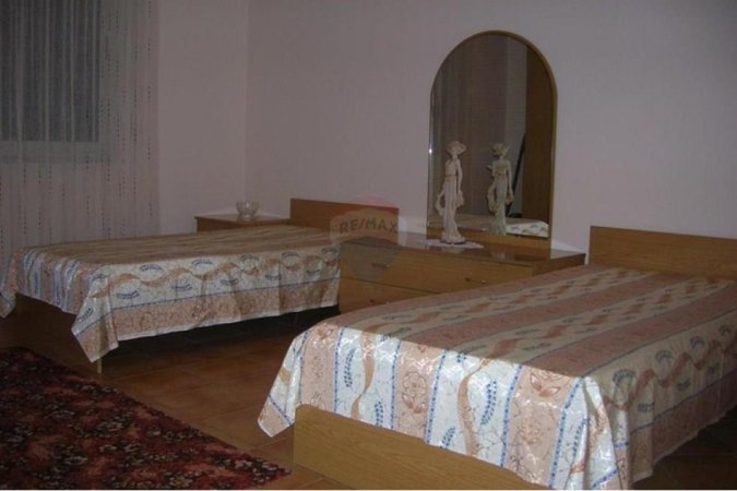 Tirane, jepet me qera apartament 2+1+Ballkon Kati 4, 100 m² 650 € (myslym shyri)