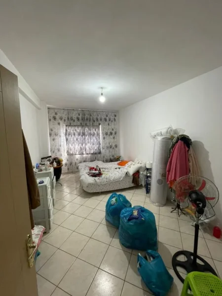 Tirane, shitet apartament 3+1+Ballkon Kati 5, 117 m² 130.000 € (Prane Vila L)