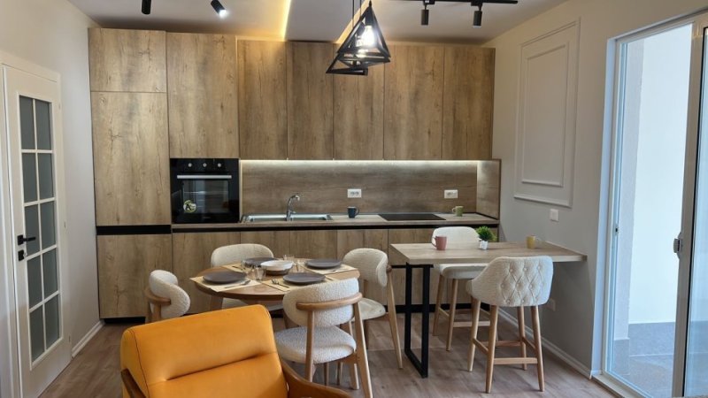 SHITET: Apartament 3+1 & Verandë || 📌🏖️Durrës te Hotel Iliria || I Kompletuar dhe Investuar 100% || 151m² || (163,000€)