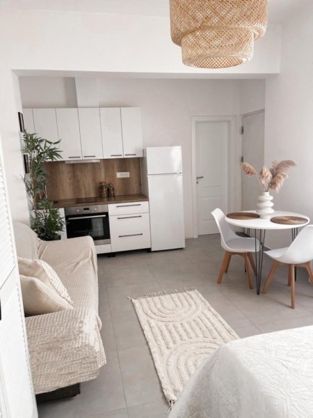 Tirane, jap me qera garsonier Kati 1, 30 m² 400 € (Ramazan Bogdani, mbrapa bllokut te magazinave)