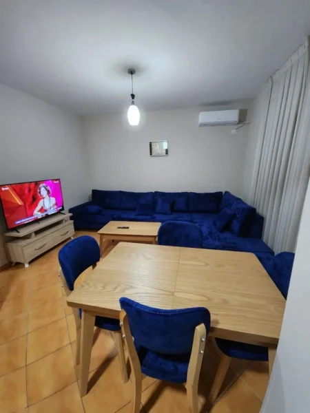 Tirane, jepet me qera Vile 2+1 Kati 2, 90 m² 550 € (JEPET ME QERA SUPER HYRJA 2+1 PERBALLE DELIORGJIT)