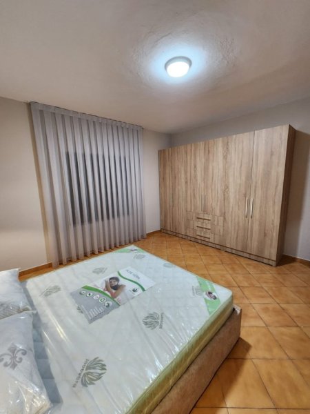 Tirane, jepet me qera Vile 2+1 Kati 2, 90 m² 550 € (JEPET ME QERA SUPER HYRJA 2+1 PERBALLE DELIORGJIT)