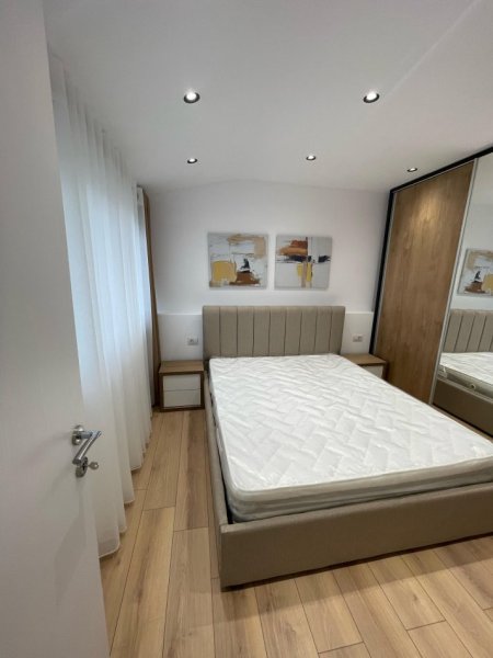 Tirane, shitet apartament 1+1+Ballkon Kati 8, 56 m² 95.000 € 