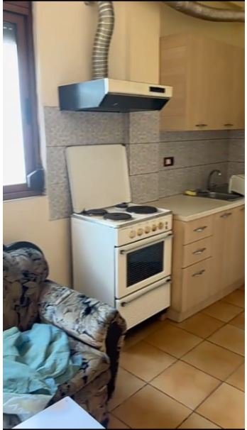 Tirane, jepet me qera Vile 1+1 Kati 2, 60 m² 350 € ( JEPET ME QERA VILË PRIVATE 1+1 – RRUGA JORDAN MISJA – 350 €/MUAJ)