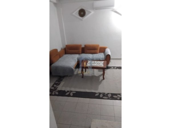 Tirane, jepet me qera 2+1+Ballkon Kati 2, 70 m² 400 € (&quot;4 Deshmoret&quot;)