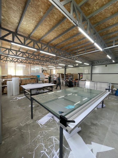 Tirane, jepet me qera magazine Kati 0, 650 m² 1.500 € (Kashar)
