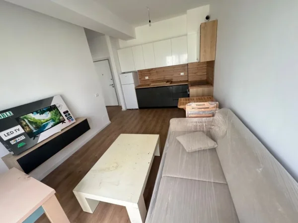 Tirane, jepet me qera apartament 1+1 Kati 4, 65 m² 400 € (Ali Demi Rezidenca Kaimi)