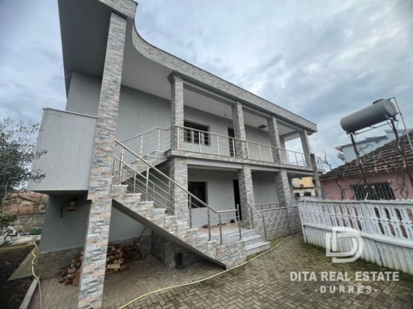 Durres, shitet Vile ne plazh 5+1+Aneks+Ballkon Kati 2, 280.000 € (Unaza Plazh)