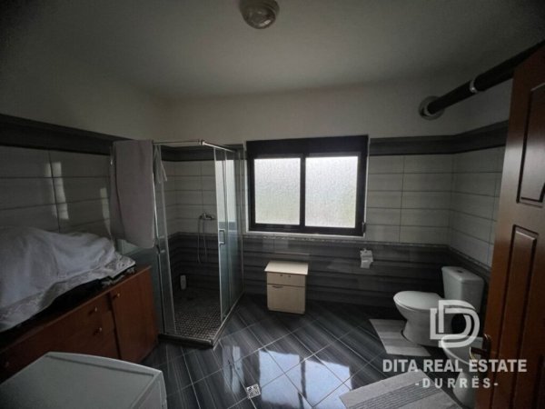 Durres, shitet Vile ne plazh 5+1+Aneks+Ballkon Kati 2, 280.000 € (Unaza Plazh)