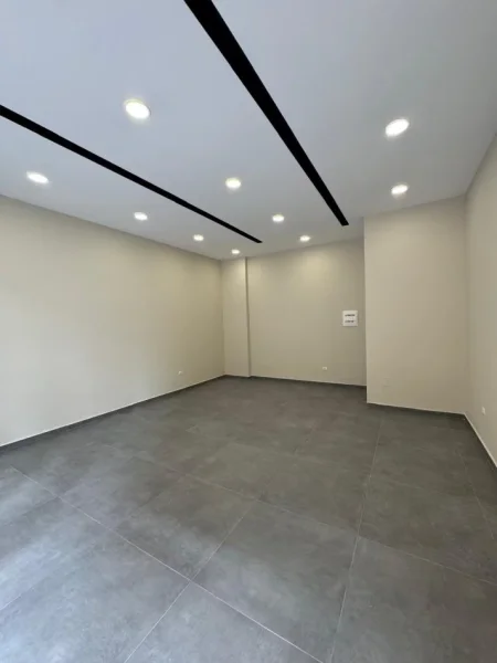 Tirane, jepet me qera ambjent biznesi Kati 0, 45 m² 500 € (Green City, Astir)