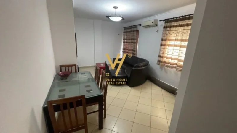 Tirane, jepet me qera apartament 2+1+Ballkon Kati 5, 114 m² 450 € (RRUGA E DIBRES)