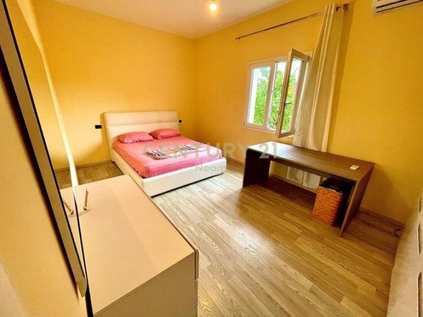 Tirane, jepet me qera Vile 2 Katshe Kati 1, 290 m² 1.000 € (Neom114397)