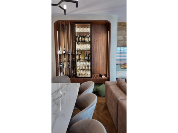 GJIRI I LALEZIT, shitet Vile 2 Katshe , 178 m² 800.000 € (Kompleksi San Pietro)