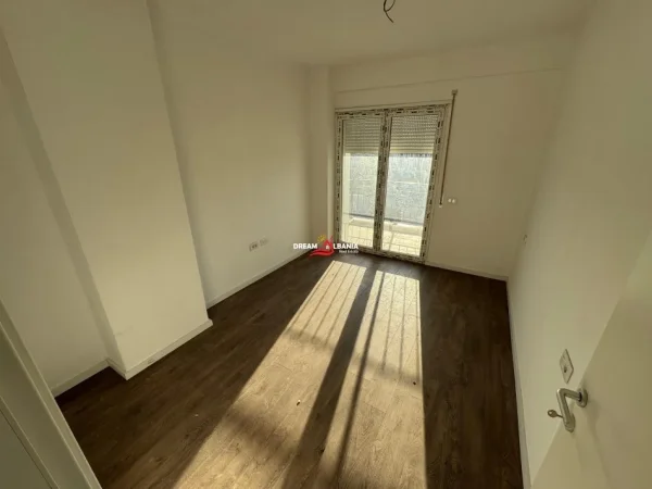 Tirane, shitet apartament 2+1 , 82 m² 130000 €