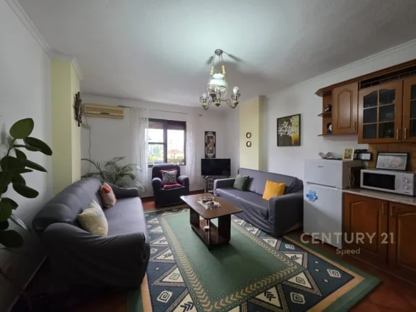 Tirane, jepet me qera apartament 2+1 , 70 m² 450 € (5 maj)