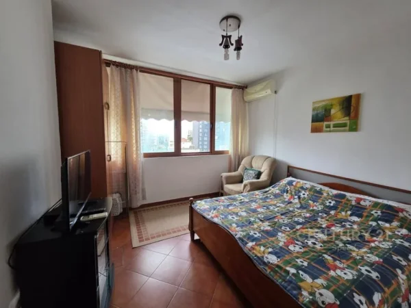 Tirane, jepet me qera apartament 2+1 , 70 m² 450 € (5 maj)