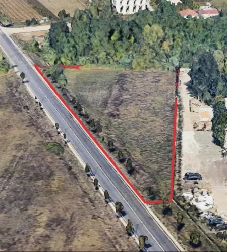 Tirane, shitet toke , 5.030 m² (Buze Rr.Rinasit)