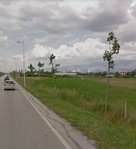 Tirane, shitet toke , 4.540 m² (Rruga e Rinasit)