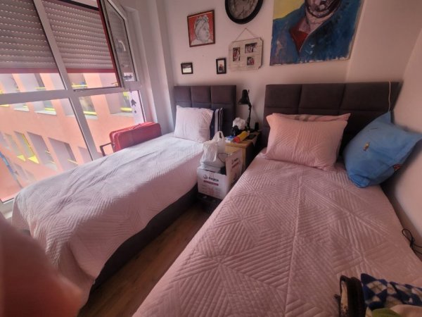 Tirane, shitet apartament 2+1+Ballkon Kati 8, 82 m² 130.000 € (Rruga Pasho Hysa)