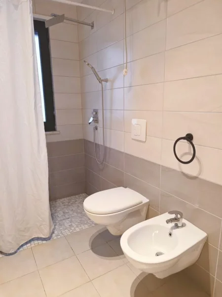 Tirane, jepet me qera apartament 2+1+Aneks+Ballkon Kati 3, 110 m² 750 € (Green City , Astir)