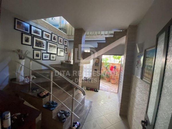 Durres, shitet shtepi 5+1+Aneks+Ballkon Kati 2, 116 m² 190.000 € (UKD)