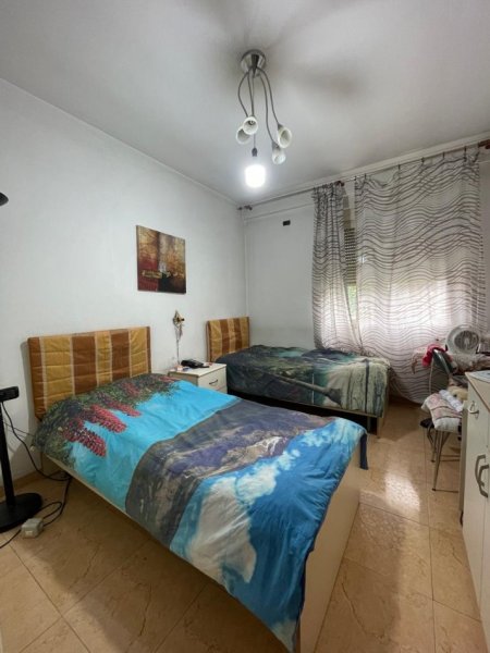 Tirane, jepet me qera apartament 2+1+Aneks+Ballkon Kati 4, 95 m² 1.000 € (Myslym Shyri)