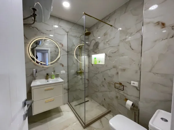 Tirane, jepet me qera apartament 2+1+Aneks+Ballkon Kati 4, 105 m² 800 € (rruga e durresit)