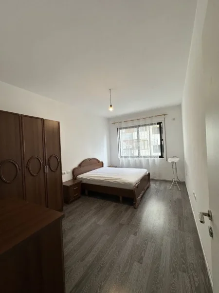 Tirane, jepet me qera apartament 2+1+Ballkon Kati 3, 114 m² 500 € (Astir)