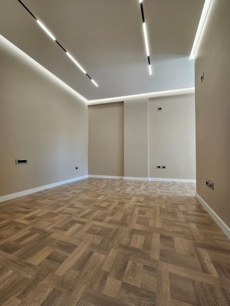 Tirane, jepet me qera apartament 3+1+Aneks Kati 1, 120 m² 1.800 € (ambassador 1)