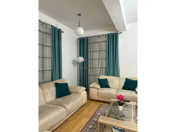 Tirane, shitet apartament 3+1 Kati 3, 169 m² 500.000 € (Sauk , Touch Of The Sun)
