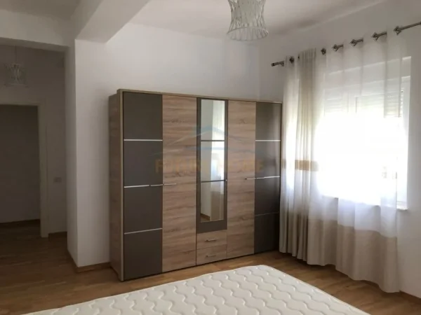 Tirane, shitet apartament 3+1 Kati 3, 169 m² 500.000 € (Sauk , Touch Of The Sun)