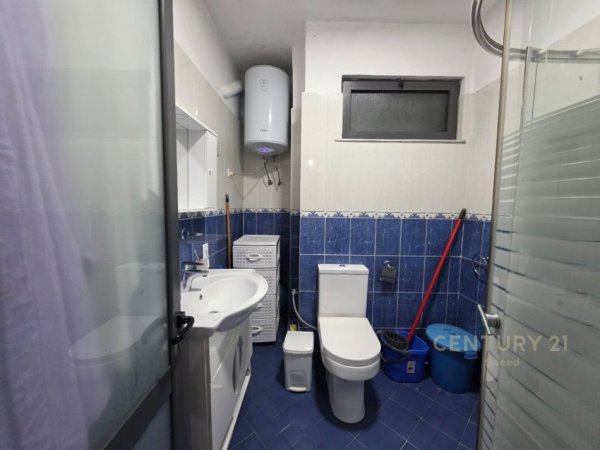 Tirane, jepet me qera apartament 2+1 Kati 4, 70 m² 450 € (5 Maj)