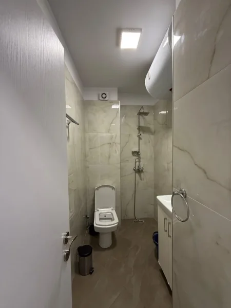 Tirane, jap me qera apartament 1+1+Ballkon Kati 11, 55 m² 500 € (rruga medar shtylla)